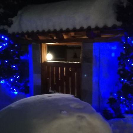 Boutique Hotel The White Pine ซาโมคอฟ ภายนอก รูปภาพ