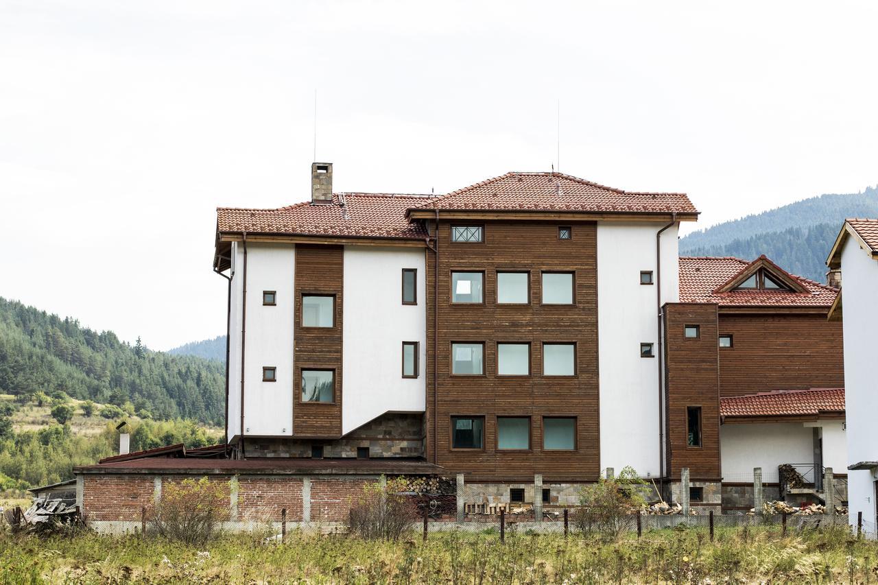 Boutique Hotel The White Pine ซาโมคอฟ ภายนอก รูปภาพ