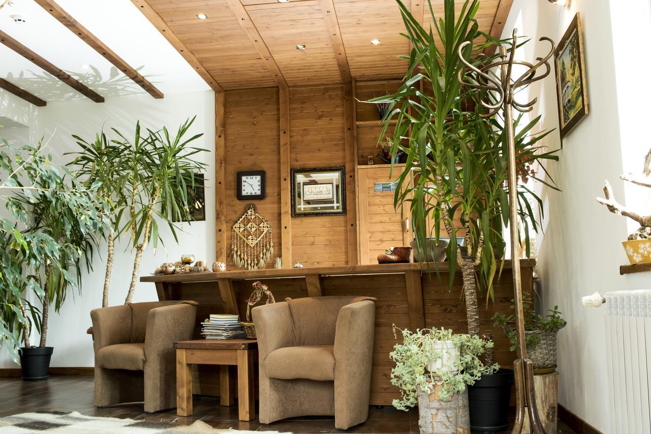 Boutique Hotel The White Pine ซาโมคอฟ ภายนอก รูปภาพ