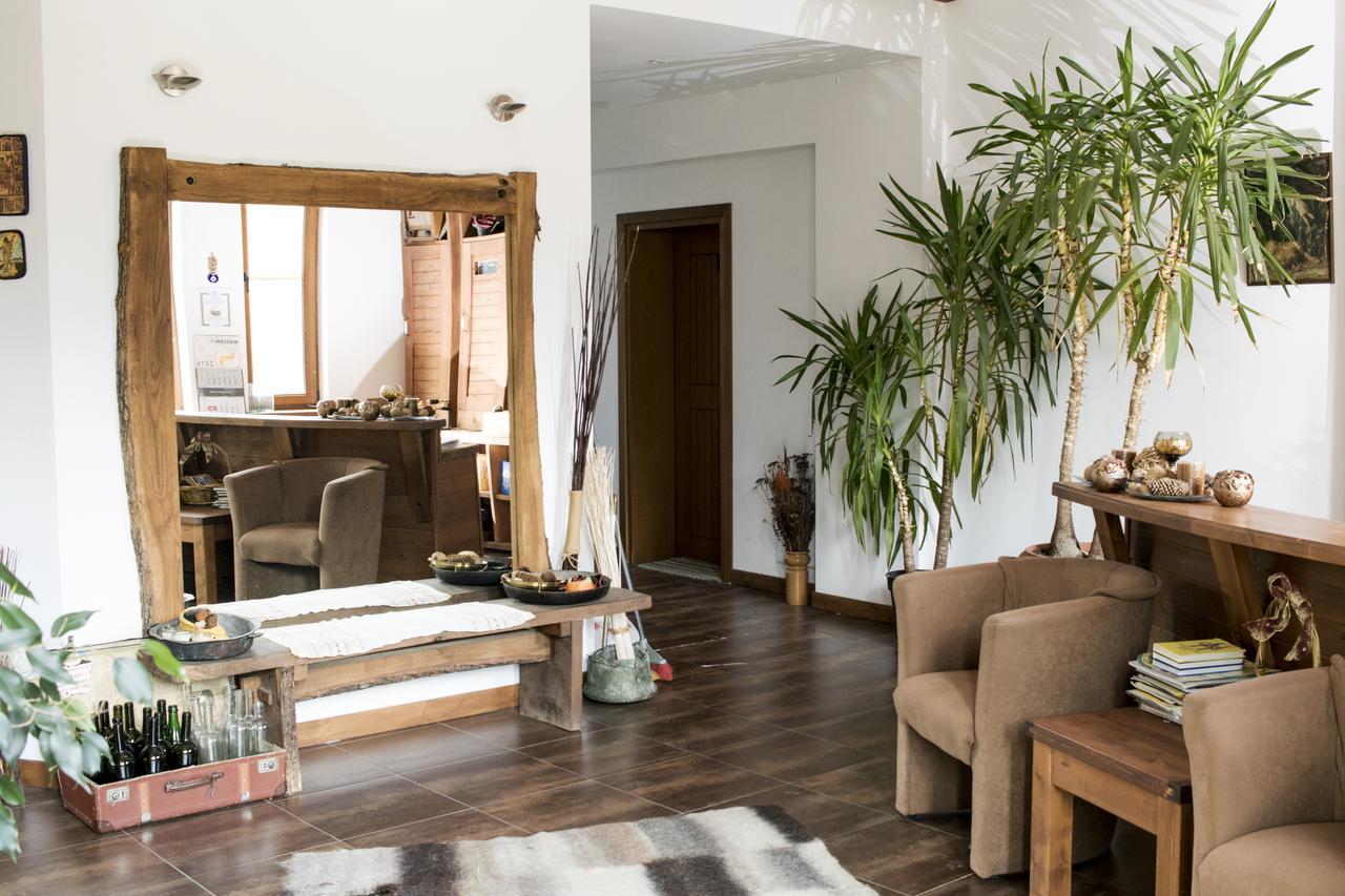 Boutique Hotel The White Pine ซาโมคอฟ ภายนอก รูปภาพ