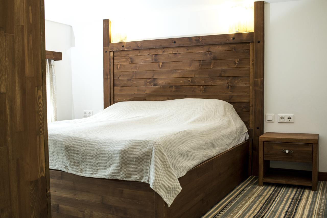 Boutique Hotel The White Pine ซาโมคอฟ ภายนอก รูปภาพ