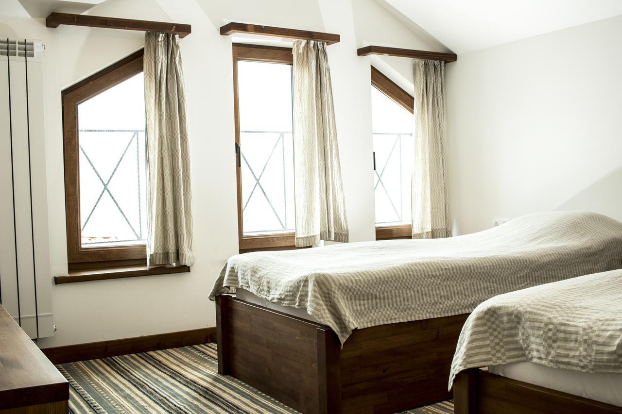 Boutique Hotel The White Pine ซาโมคอฟ ภายนอก รูปภาพ