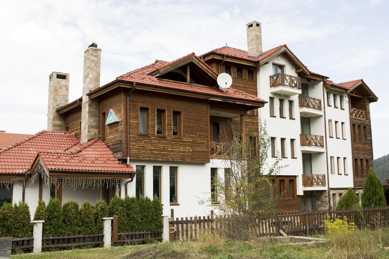 Boutique Hotel The White Pine ซาโมคอฟ ภายนอก รูปภาพ