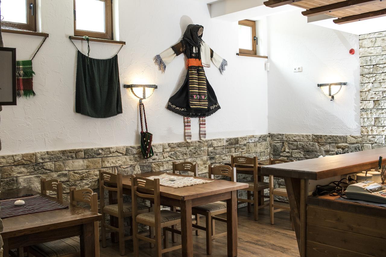 Boutique Hotel The White Pine ซาโมคอฟ ภายนอก รูปภาพ