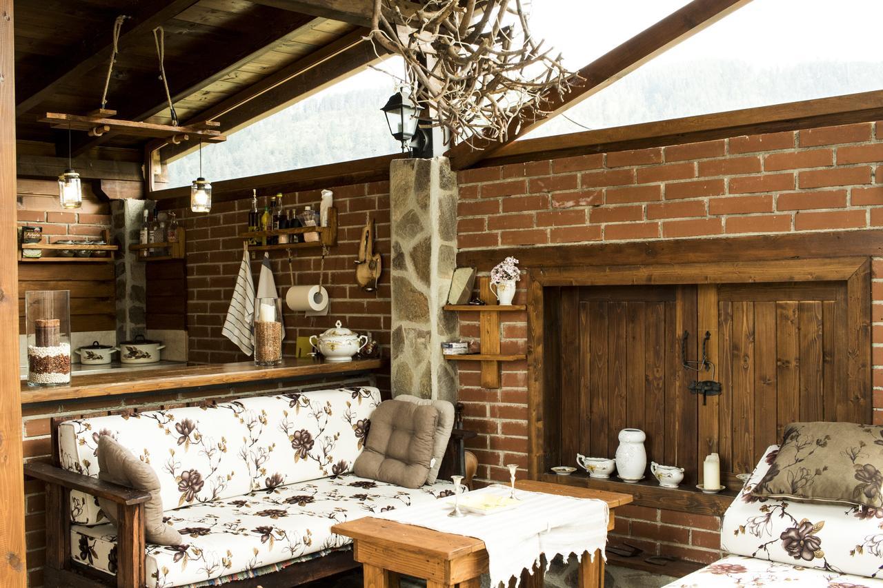 Boutique Hotel The White Pine ซาโมคอฟ ภายนอก รูปภาพ