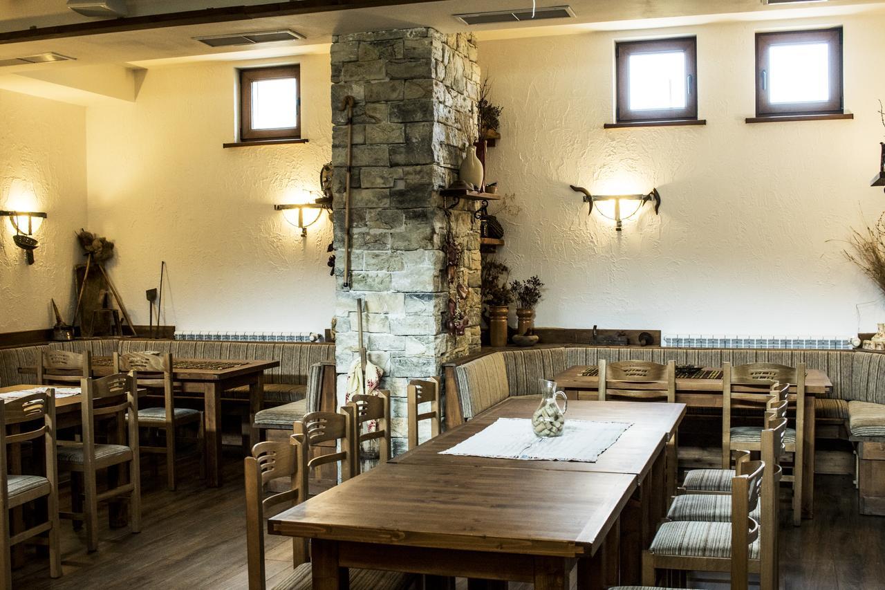 Boutique Hotel The White Pine ซาโมคอฟ ภายนอก รูปภาพ
